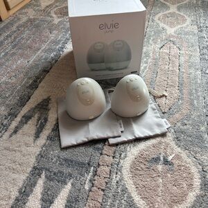 Elvie Pump Wearable Breast Pump Set